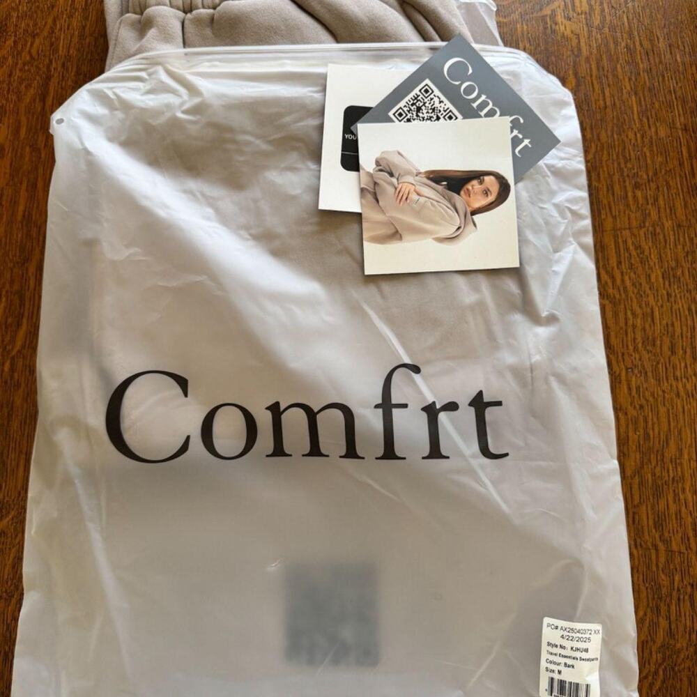 Comfrt Travel Essentials Sweatpants in BARK Medium - Picture 4 of 5